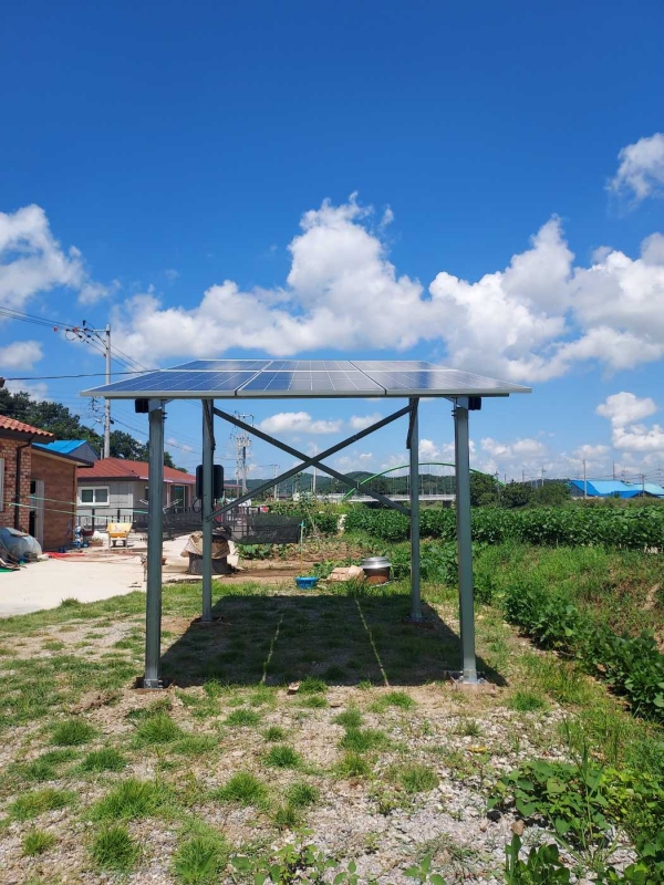 전남 영광군에서 신재생에너지 융복합지원사업의 일환으로 태양광에너지 패널을 설치한 모습. 사진=영광군